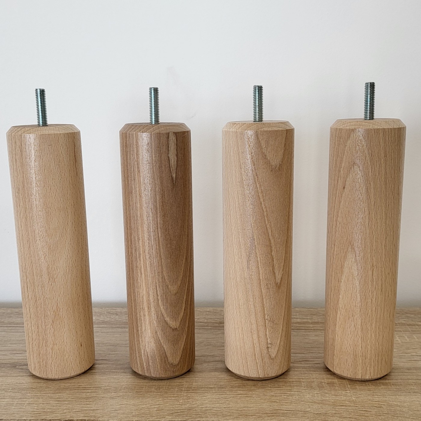 Pieds Bois Carrés Vernis Naturel Hauteur 20cm|Literie et Matelas dinotte.com