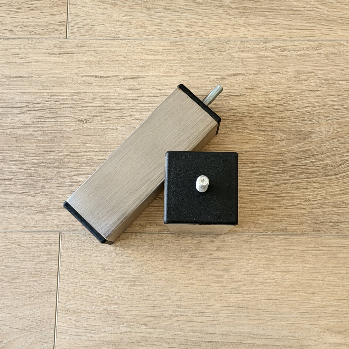 Pieds Inox Carrés Hauteur 15cm|Literie et Matelas dinotte.com